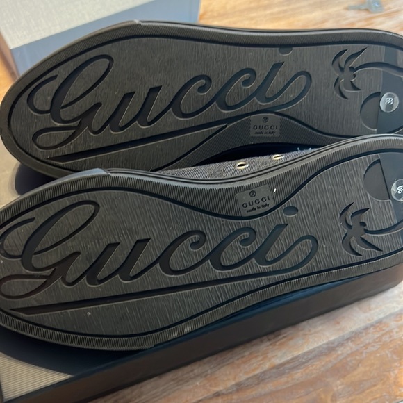Authentic Gucci Sneakers - Size 39 - Picture 3 of 12